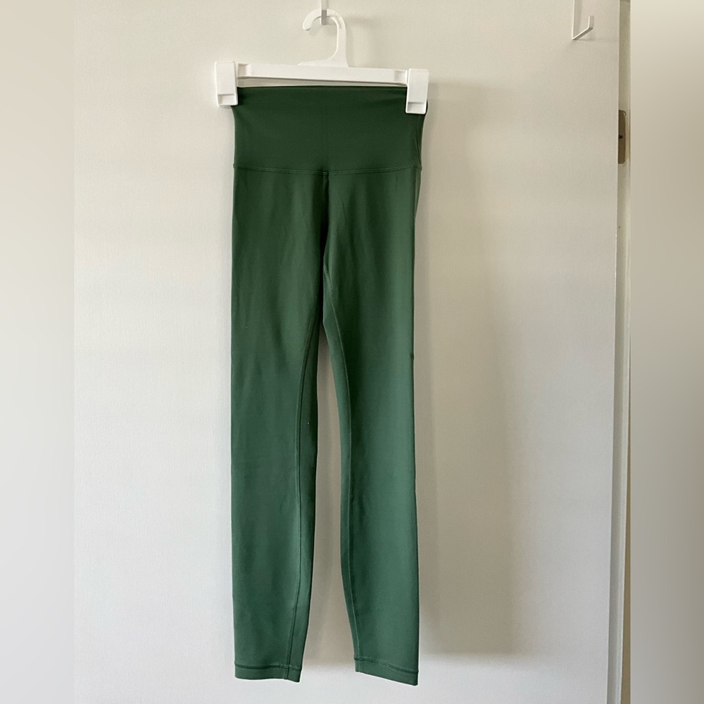 Lululemon Wunder Train High-Rise Tight 25"
Algae Green. Size 2.